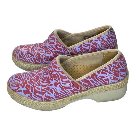 Dansko Jute Pro Clogs Blue Red Animal Print Slip Resistant Size 36/US 5.5 - Picture 4 of 7